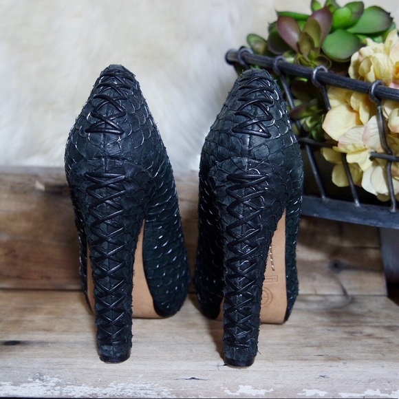 House of Harlow 1960 Platforms - Picture 4 of 7